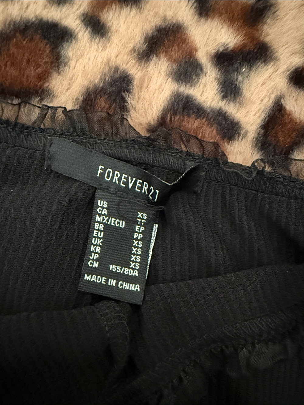 Black Ribbed capri tight - Picture 2 of 2